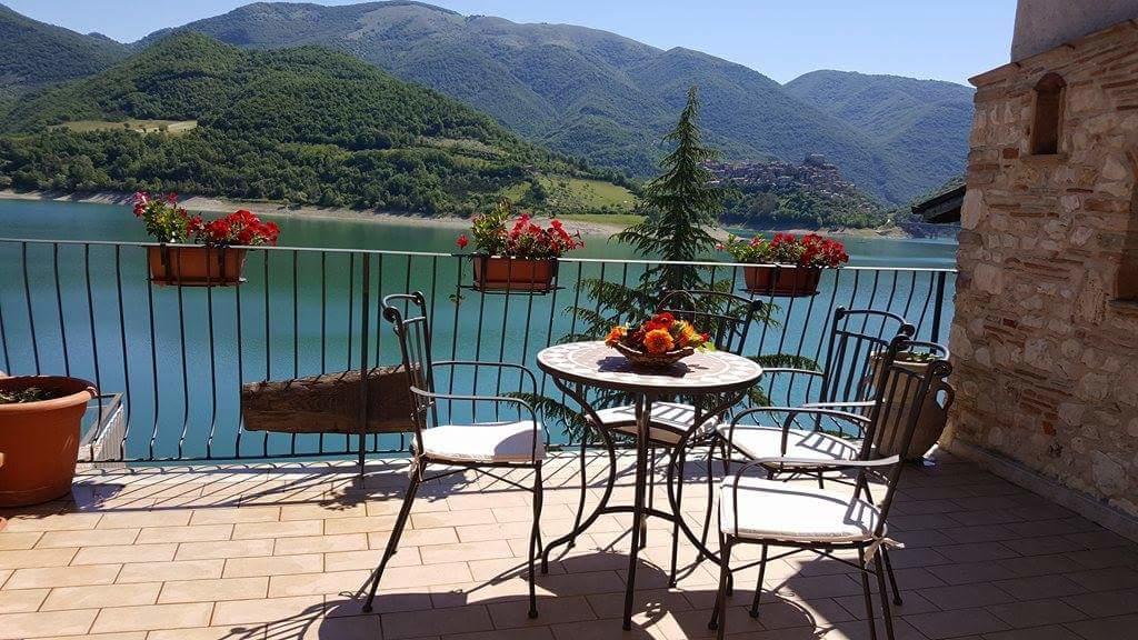 B&B La Casetta Sul Lago Colle di Tora Exterior photo